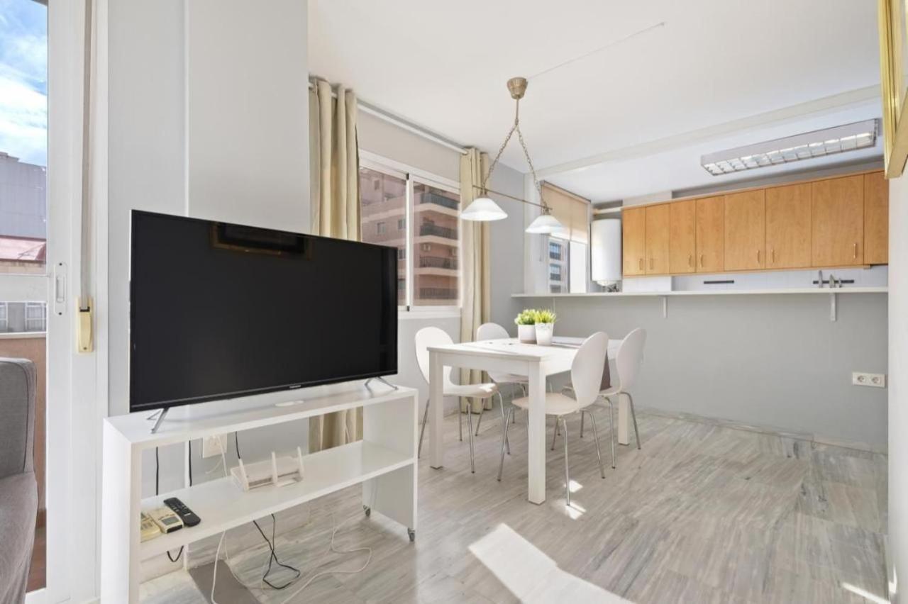 Apartamento En Calle Cuarteles De Dos Habitaciones 马拉加 外观 照片