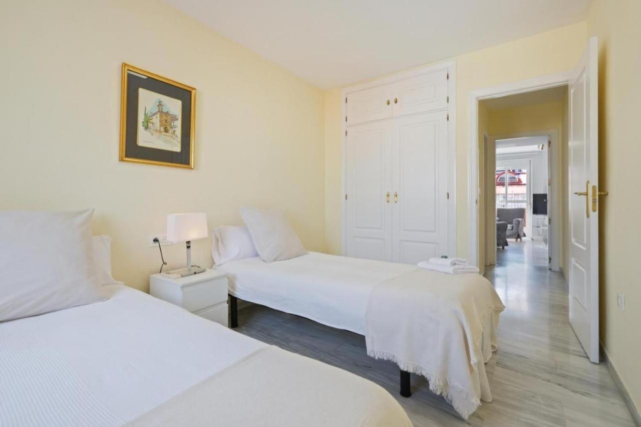 Apartamento En Calle Cuarteles De Dos Habitaciones 马拉加 外观 照片