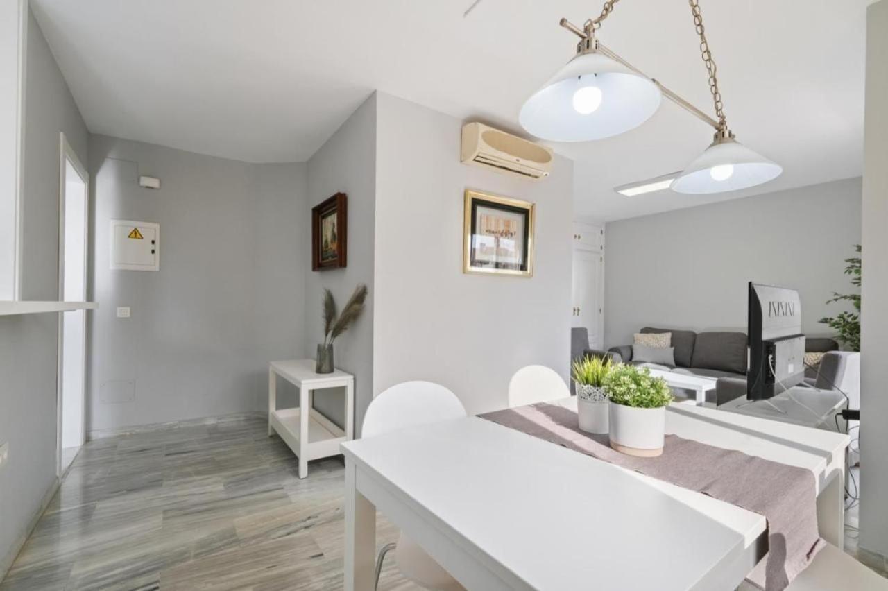 Apartamento En Calle Cuarteles De Dos Habitaciones 马拉加 外观 照片