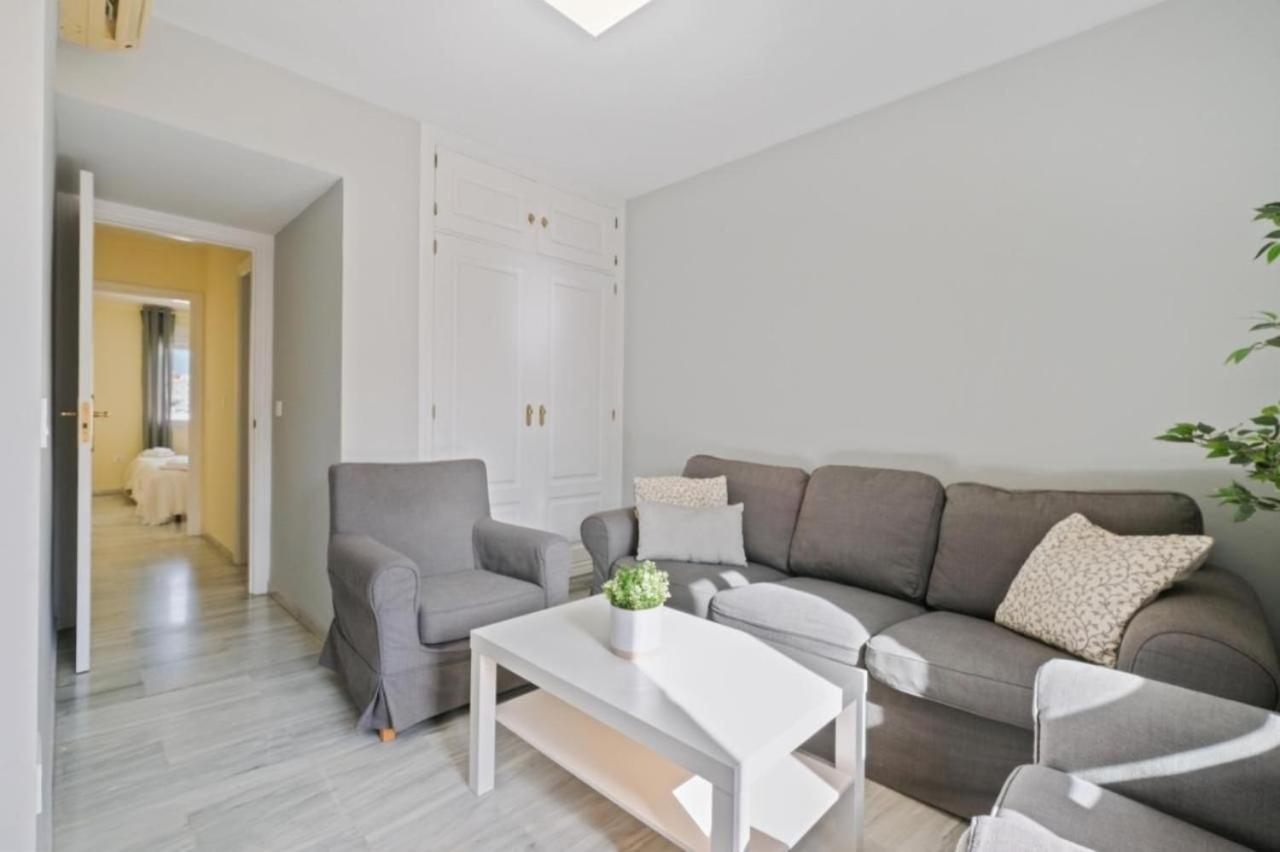 Apartamento En Calle Cuarteles De Dos Habitaciones 马拉加 外观 照片