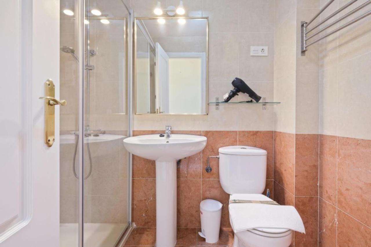 Apartamento En Calle Cuarteles De Dos Habitaciones 马拉加 外观 照片