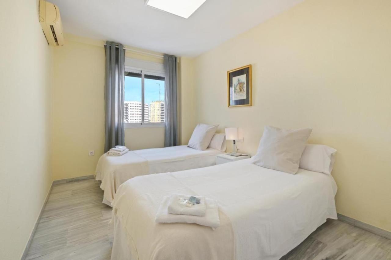 Apartamento En Calle Cuarteles De Dos Habitaciones 马拉加 外观 照片